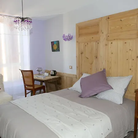 Bed & Breakfast Aux Pierres Magiques 3*