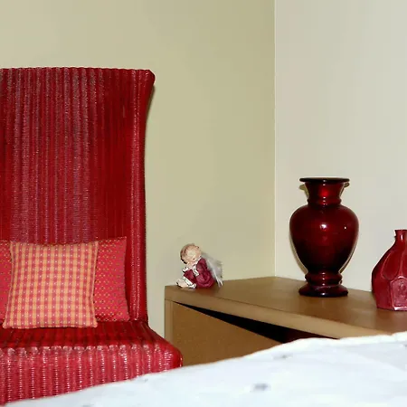 Aux Pierres Magiques Bed & Breakfast